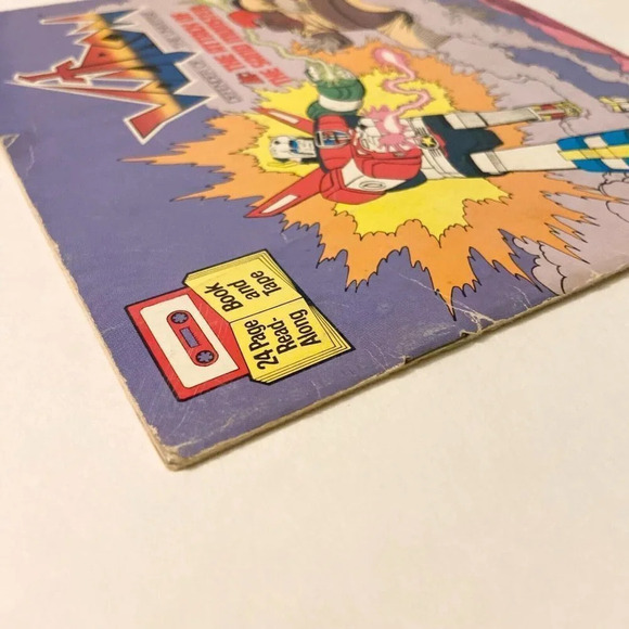 Vtg 1985 Voltron The  Attack of the Sand Monster Read Along Book Only No Tape - Picture 4 of 16